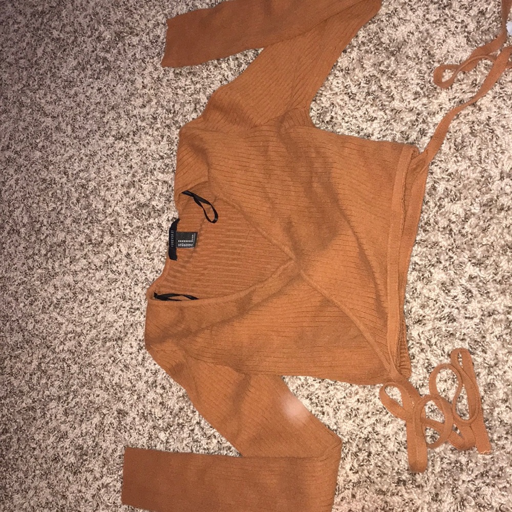 Cross over crop top